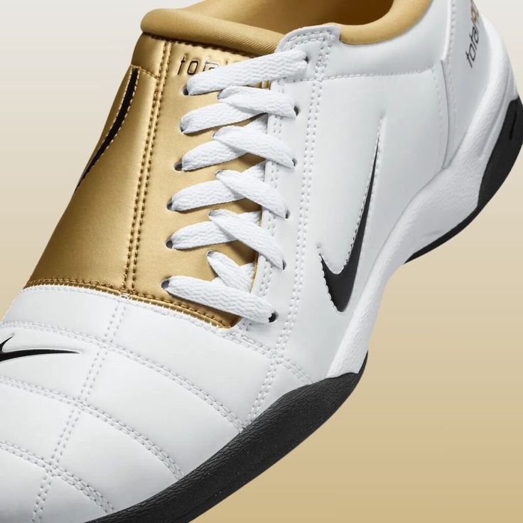 👟 Nike Total 90 III – White & Gold Edition 👑